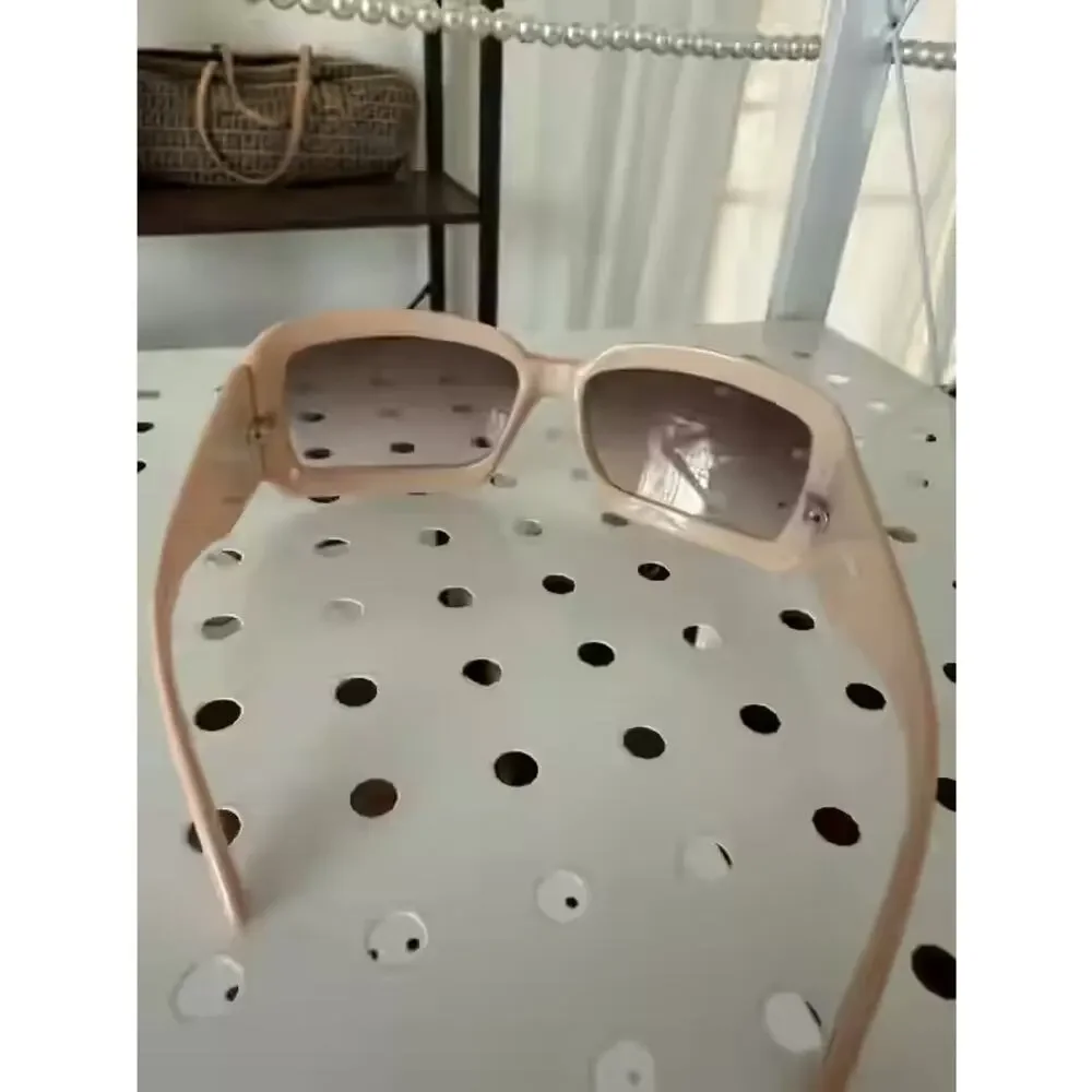 Chanel Vintage Y2K Sunglasses 5076-H Nude Beige mother of pearl